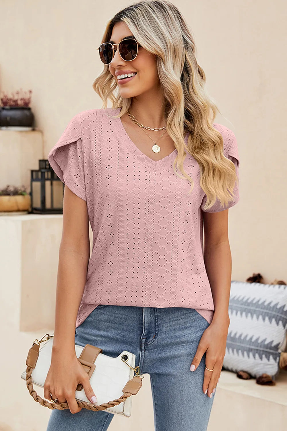 Eyelet V-neck Petal Sleeve T-shirt (23)