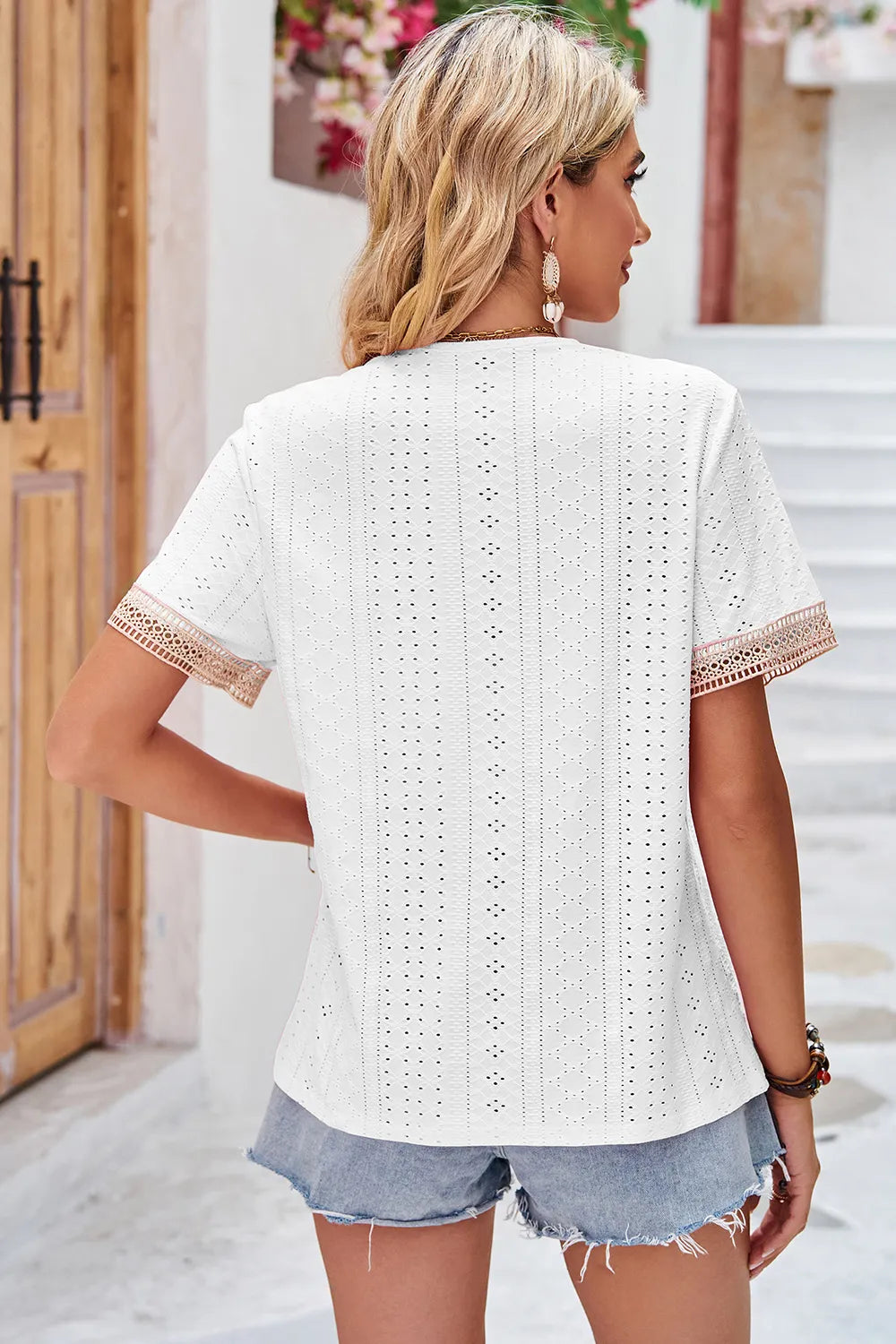 Eyelet V-neck Short Sleeve T-shirt (6)