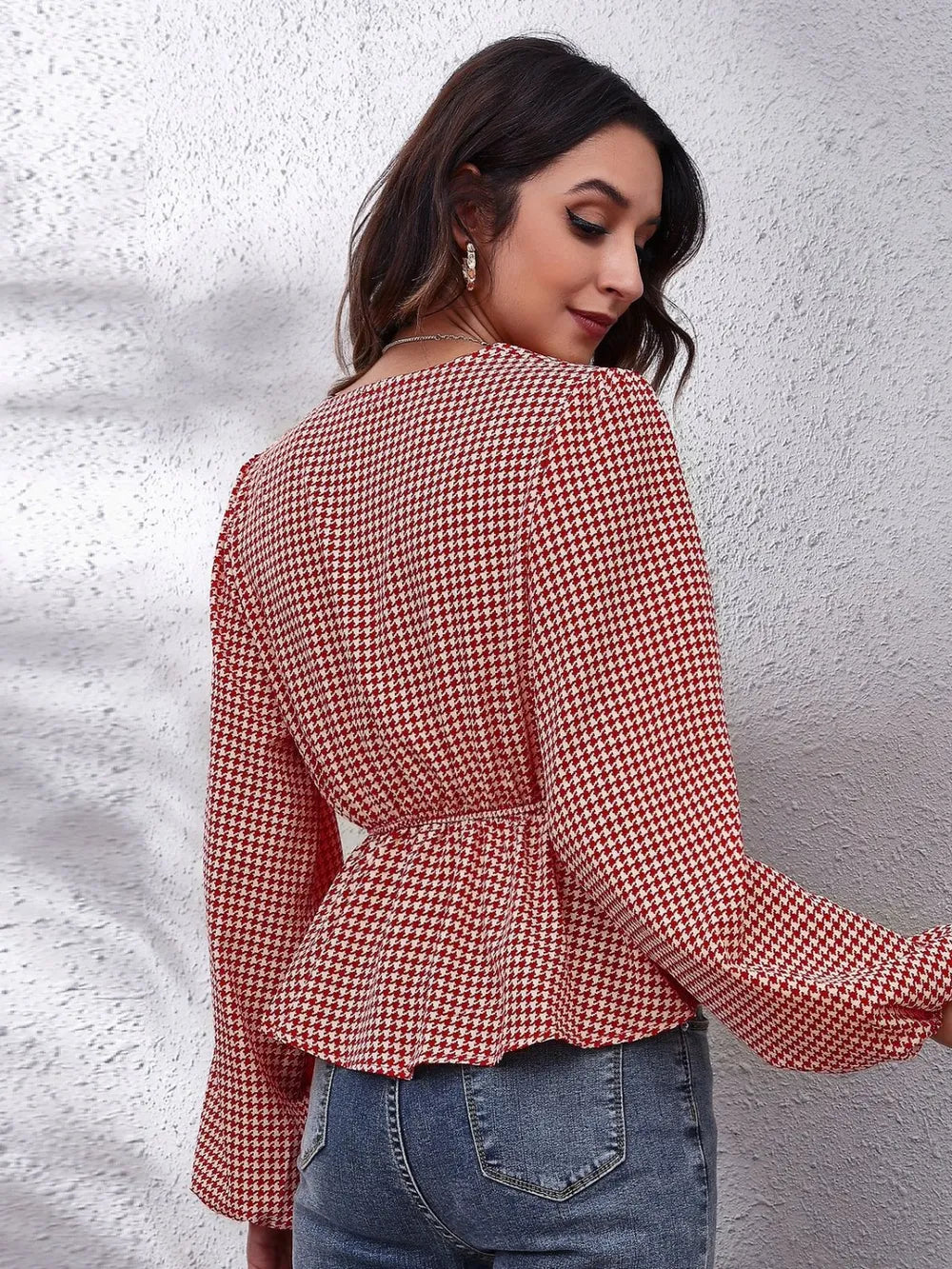Ruched Printed V-neck Long Sleeve Blouse (21)