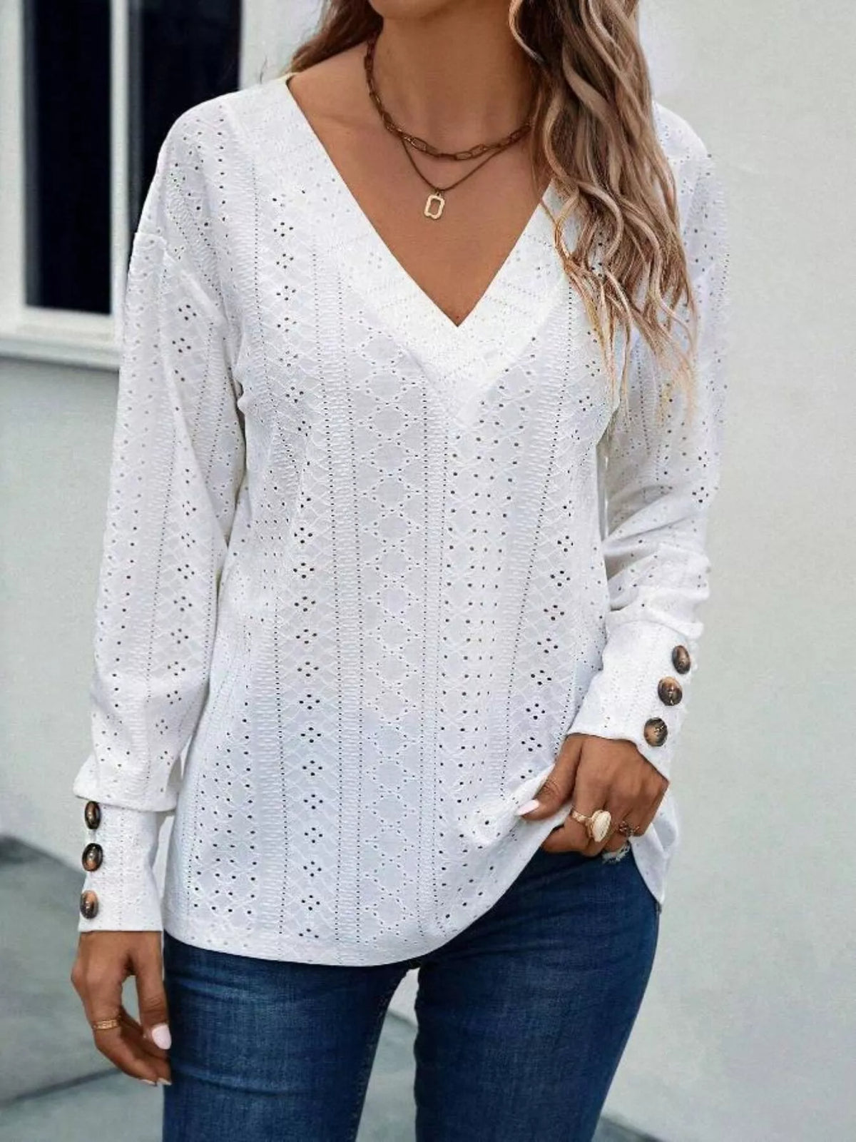 Eyelet V-neck Long Sleeve T-shirt (3)