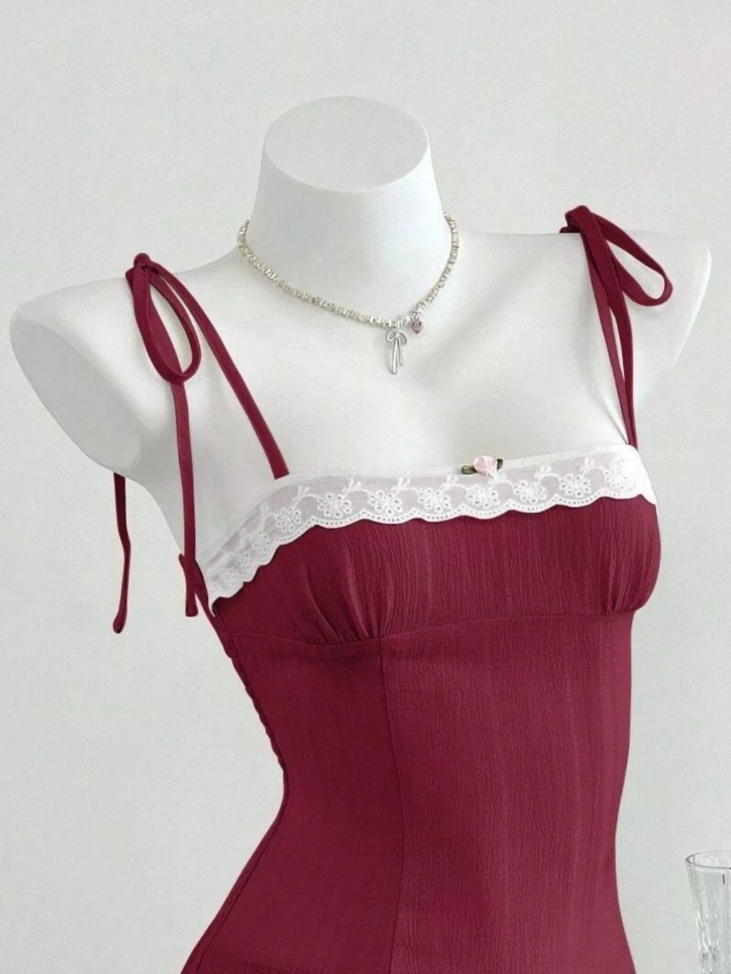 Lace-trimmed Tie Shoulder Cami (7)