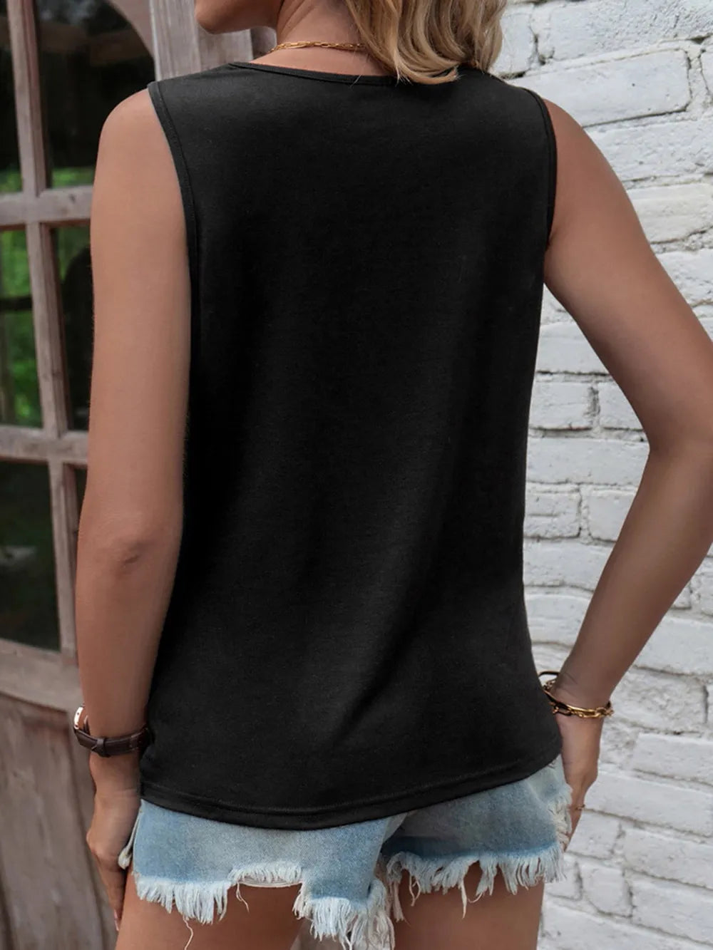 Cutout Twisted Round Neck Tank (6)