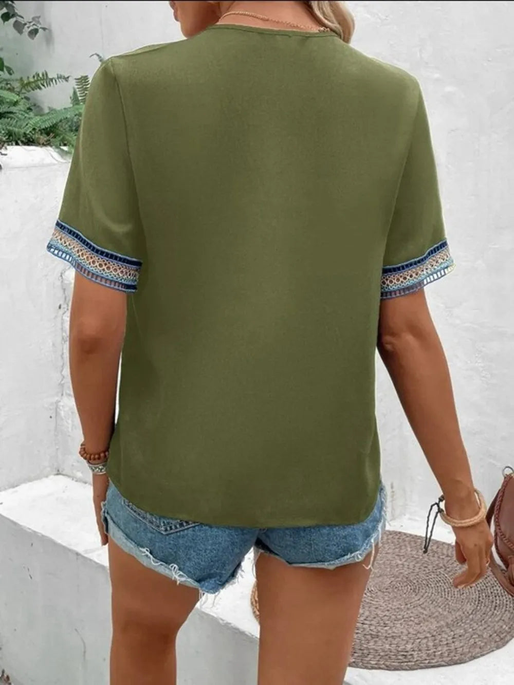 Full Size V-neck Short Sleeve Blouse (16)