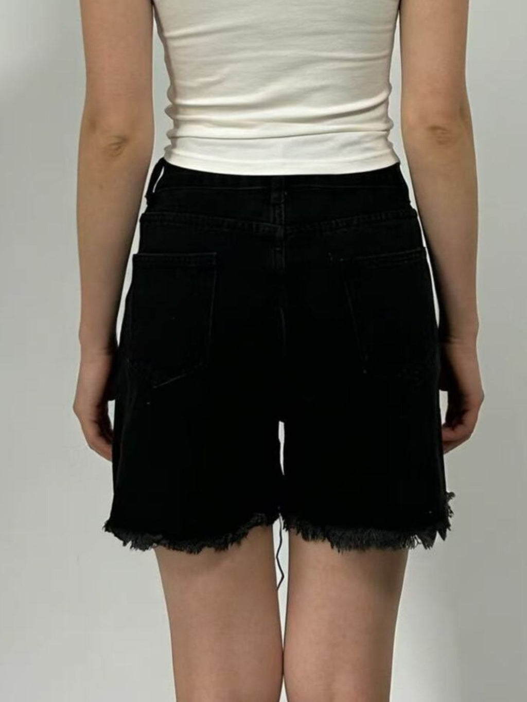 Rhinestone Chain Raw Hem Denim Shorts (6)