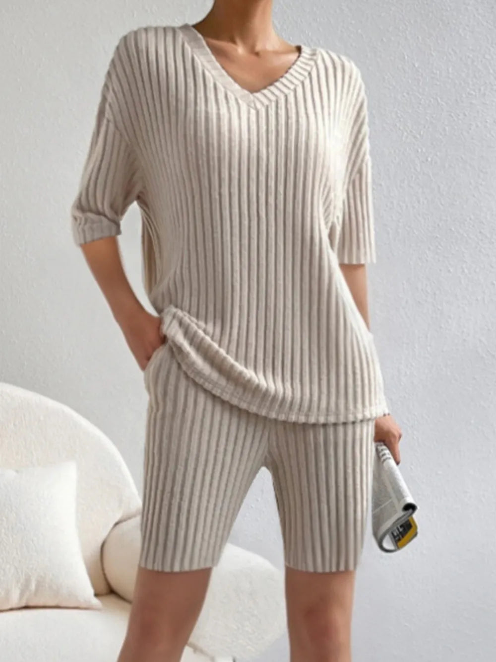 Ribbed V-neck Top Shorts Set (4)