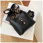 Large Capacity Shoulder Bag Wide Strap Crossbody photo 22