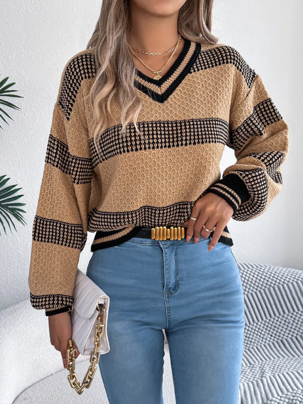 Contrast Striped V-neck Sweater (10)