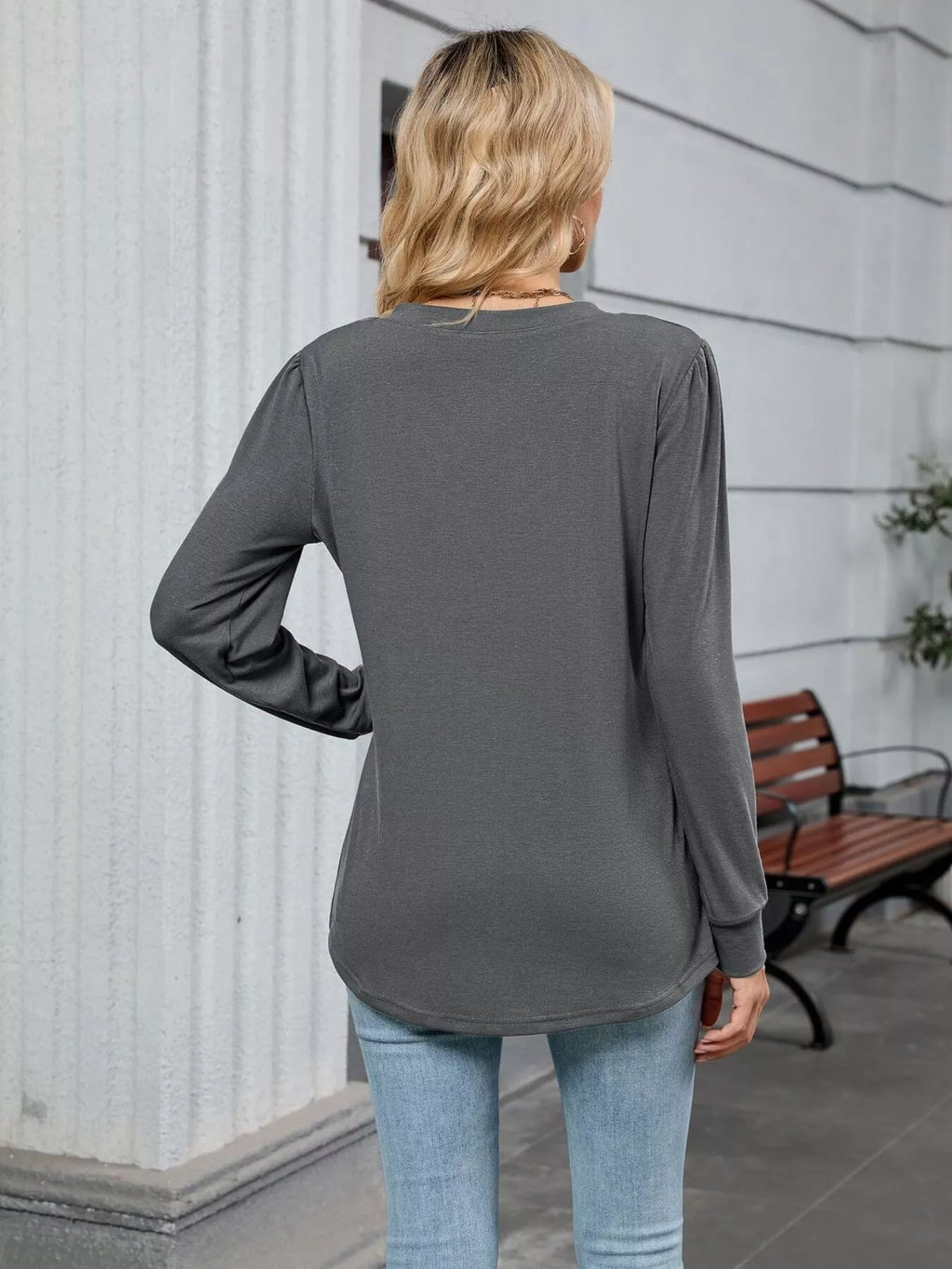 V-neck Long Sleeve Relaxed Fit T-shirt (10)