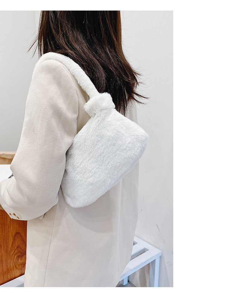 Plush Underarms One-shoulder Handbag photo 5