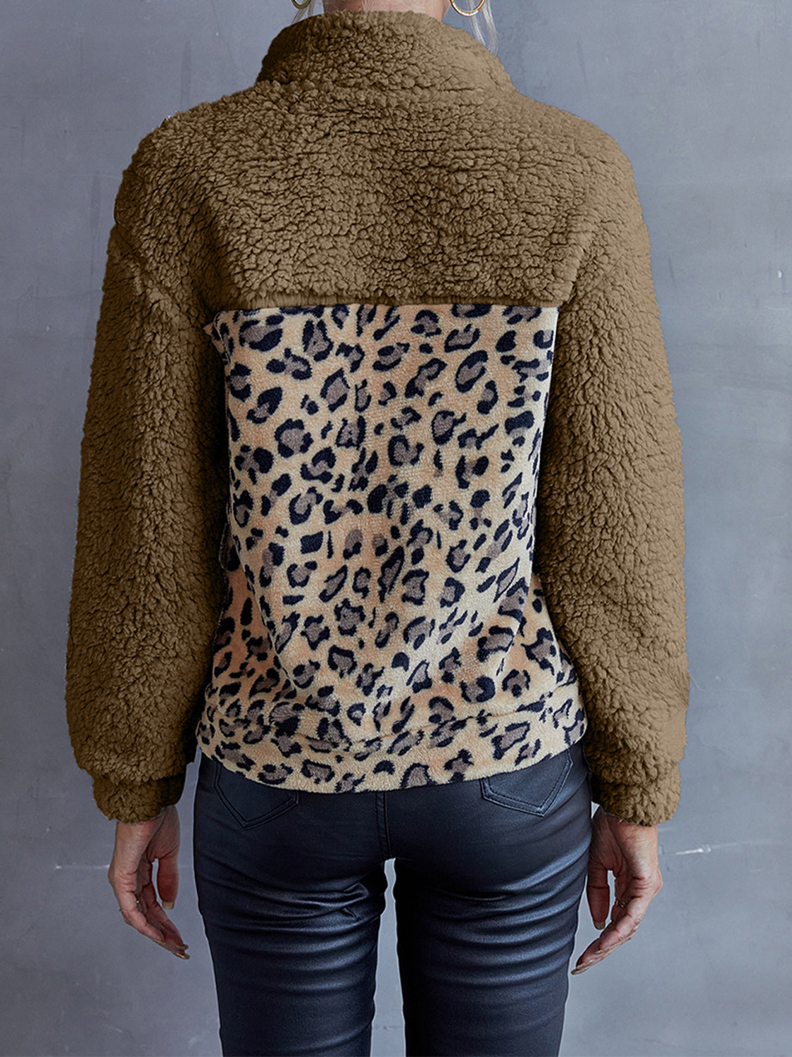 Leopard Quarter-snap Teddy Sweatshirt (2)