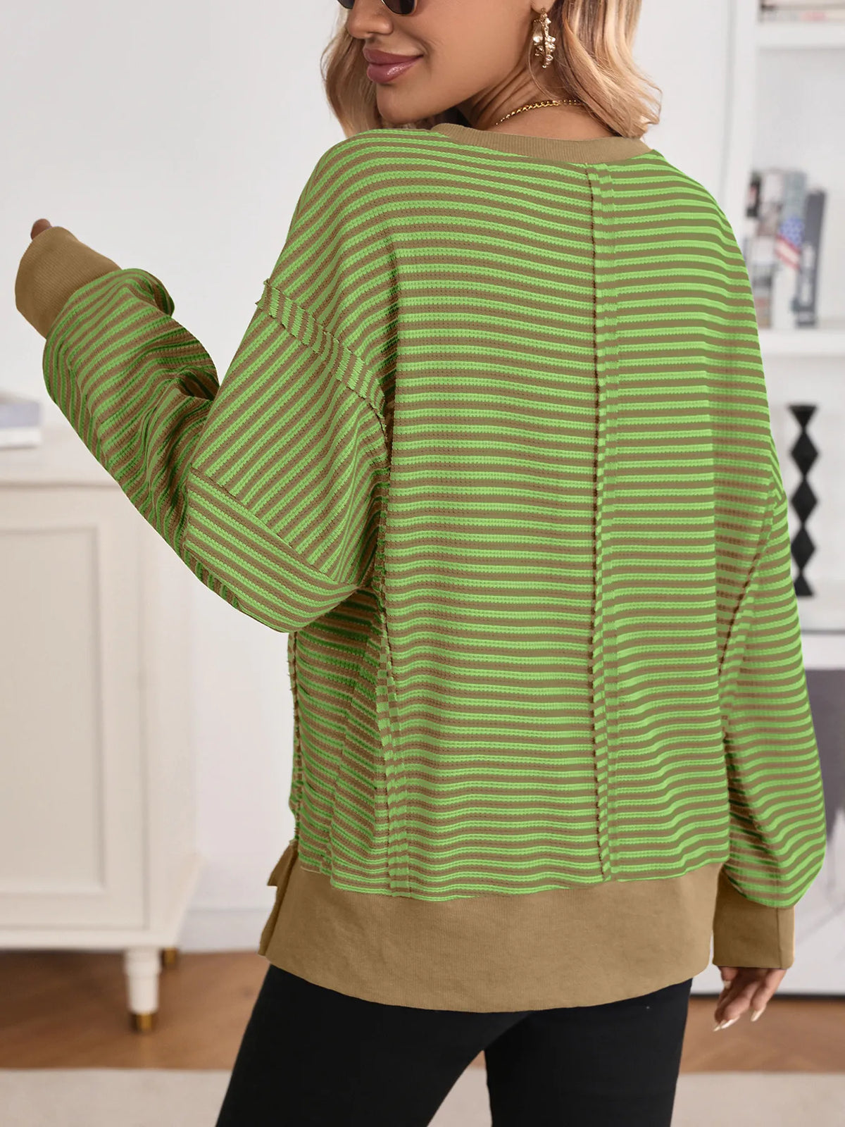 Exposed Seam Striped Contrast Sweatshirt (2)