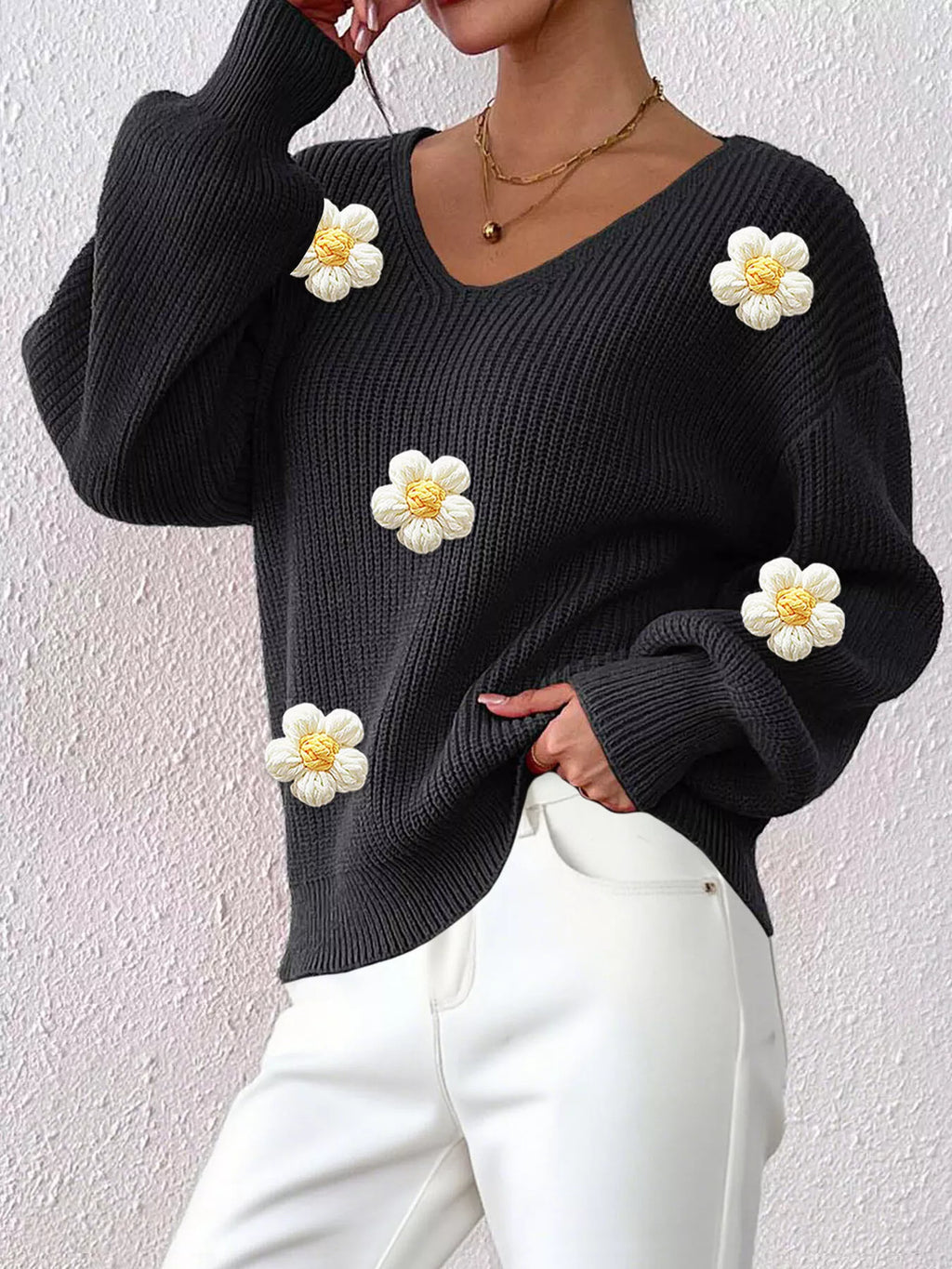 Floral Applique V-neck Sweater (9)