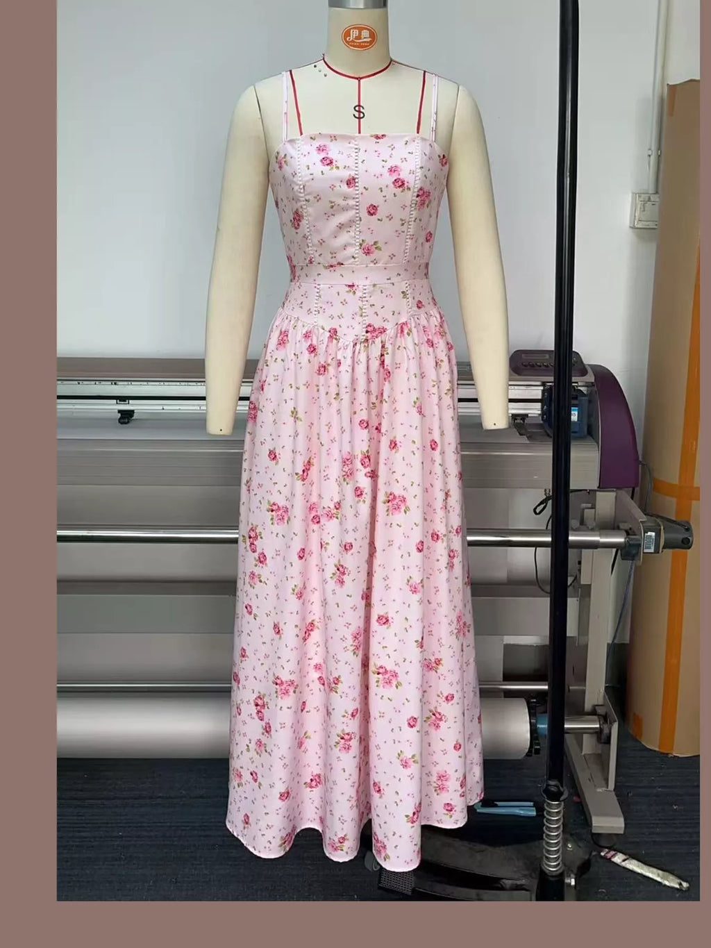 Floral Spaghetti Straps Midi Dress (56)