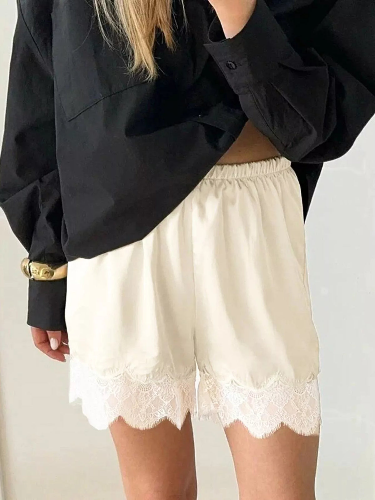Lace Trim Elastic Waist Shorts (9)