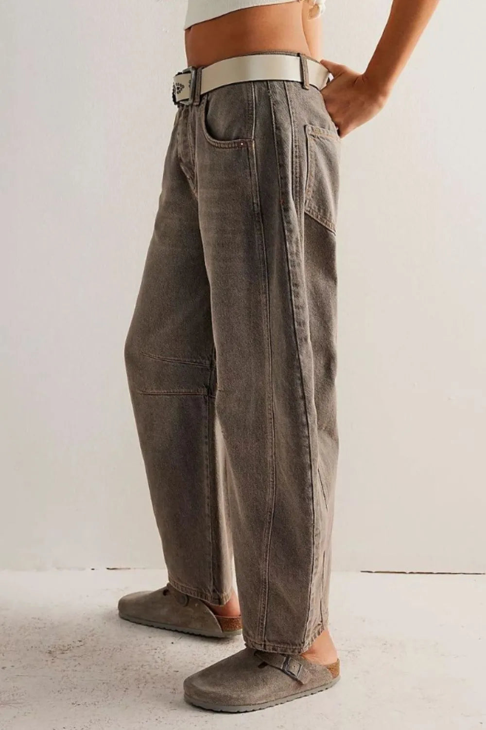 Wide Leg Jeans Pockets (6)