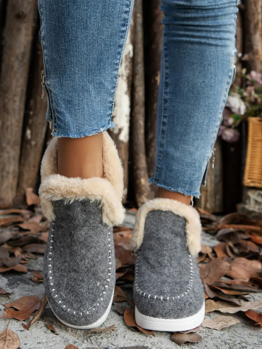 Furry Suede Round Toe Flat Sneakers (9)