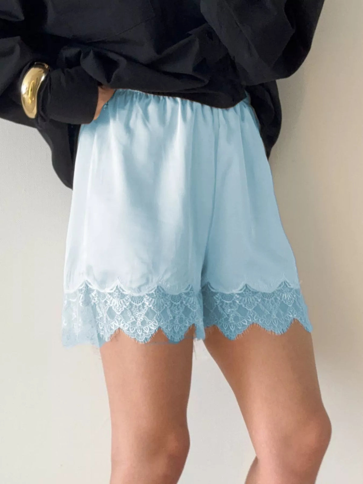 Lace Trim Elastic Waist Shorts (16)