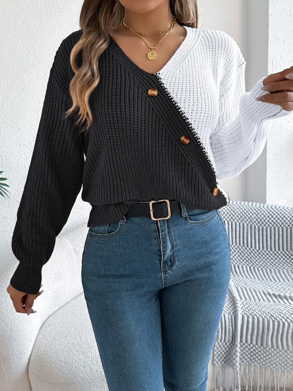 Two-tone V-neck Long Sleeve Sweater (7)