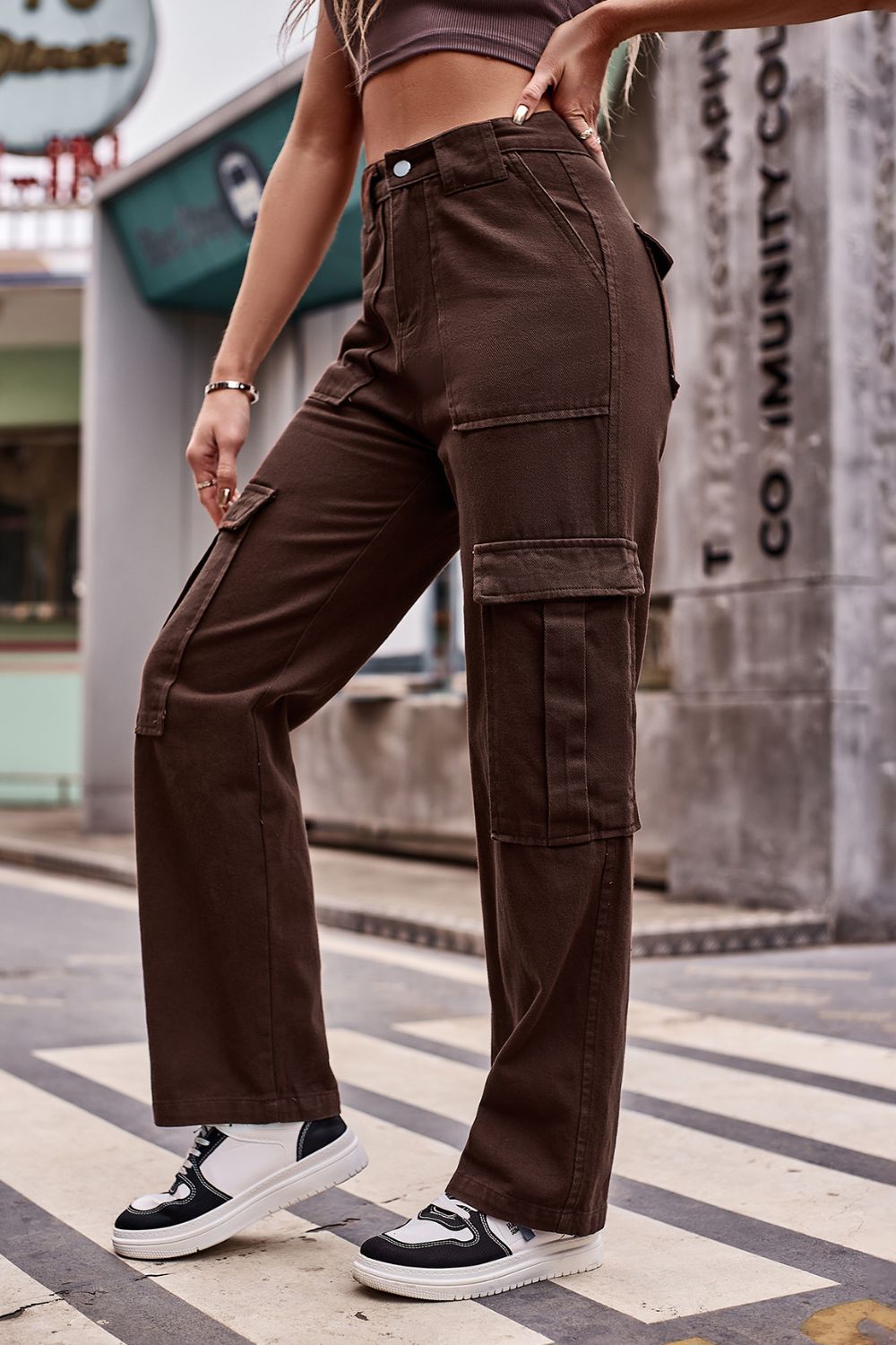 Buttoned High Waist Loose Fit Jeans (3)