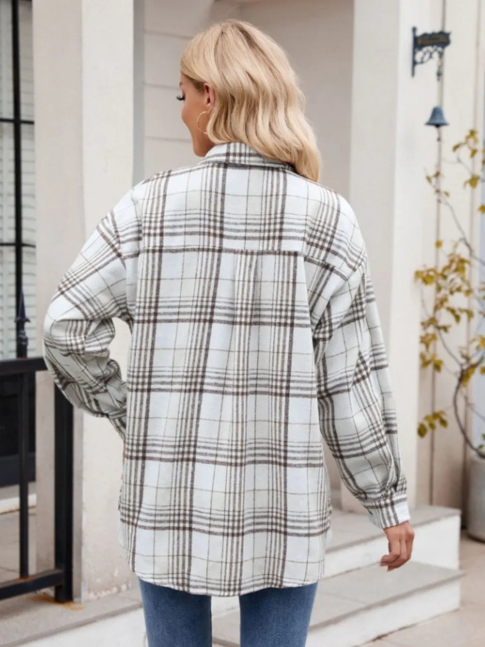 Pocketed Plaid Collared Neck Long Sleeve Shirt (14)