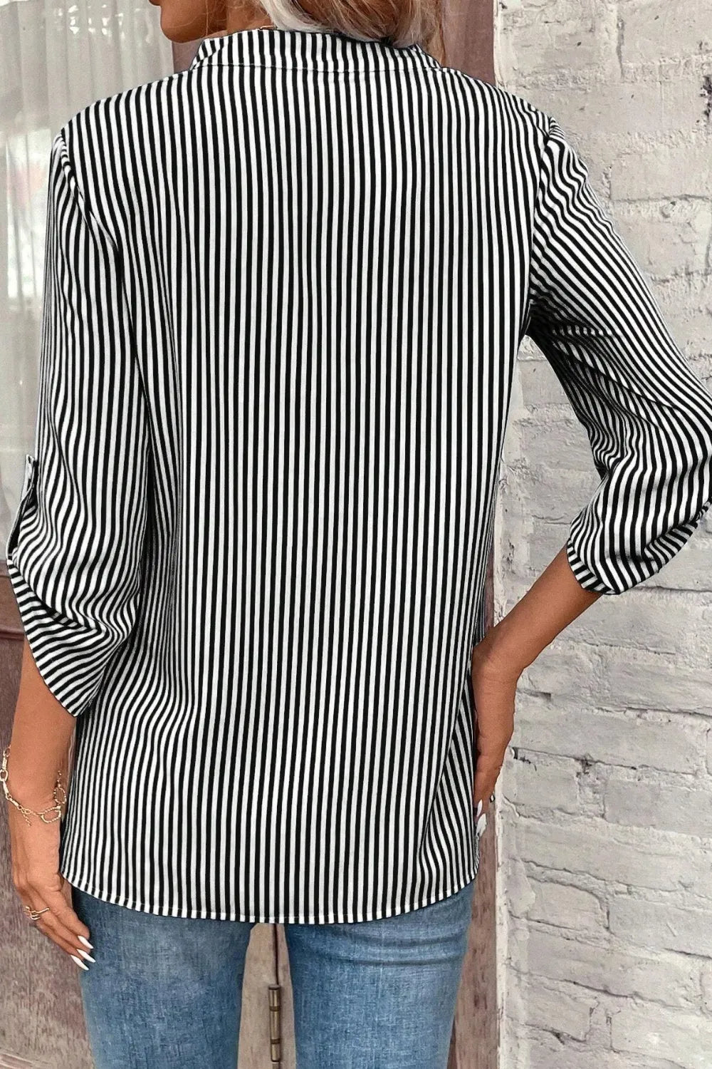 Striped Notched Roll-tab Sleeve Shirt (20)