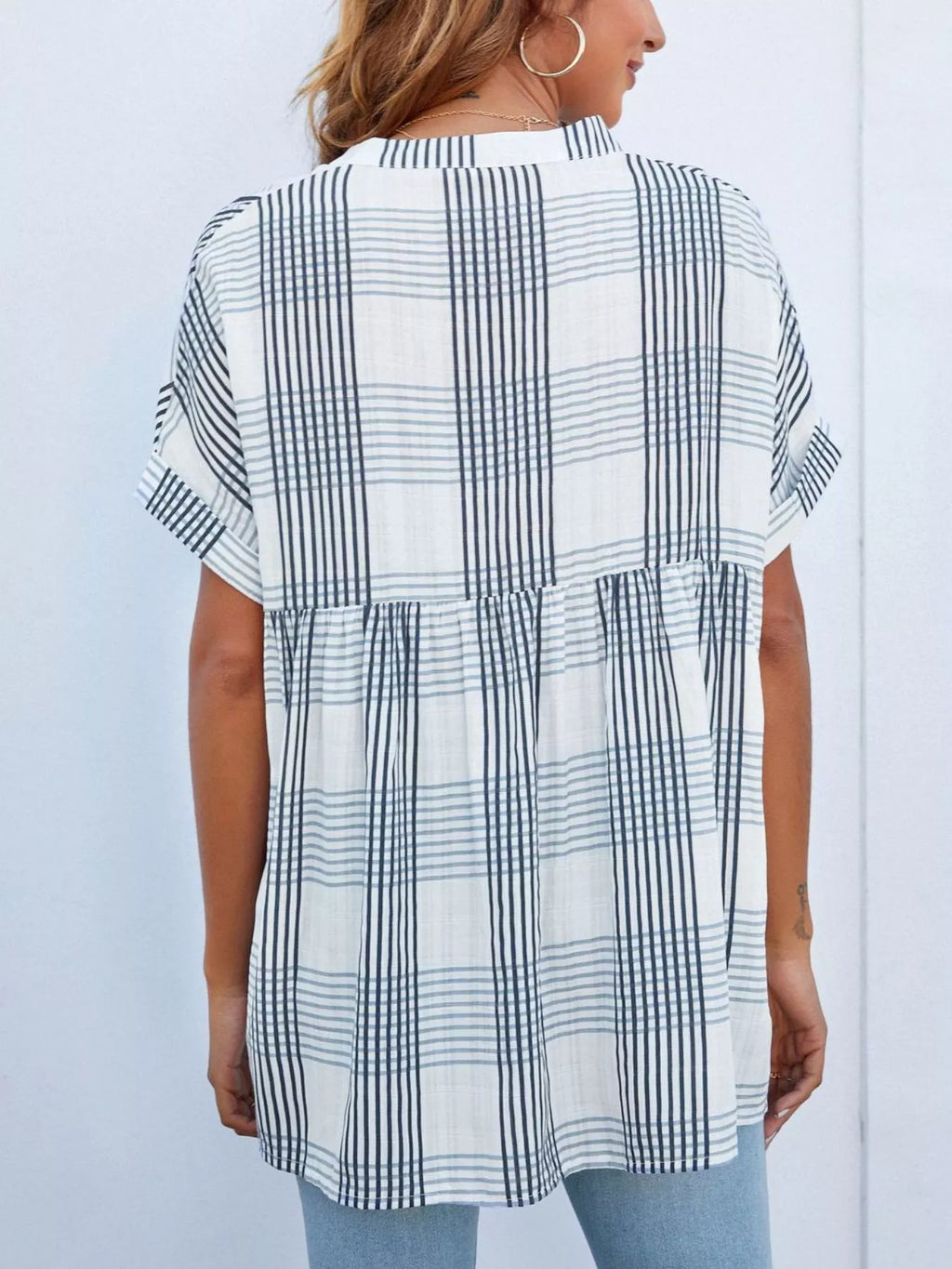 Notched Short Sleeve Blouse (3)