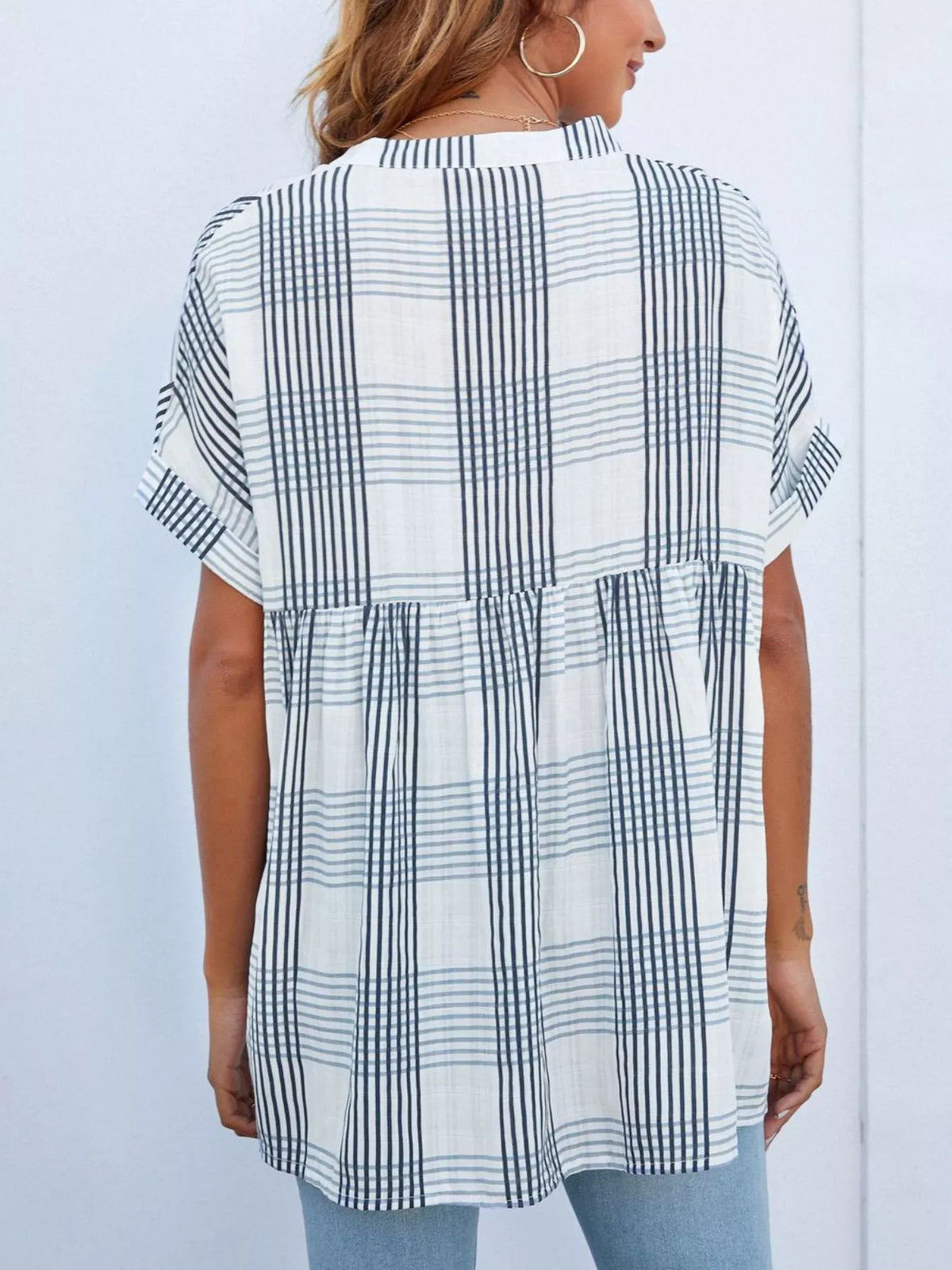Notched Short Sleeve Blouse (3)