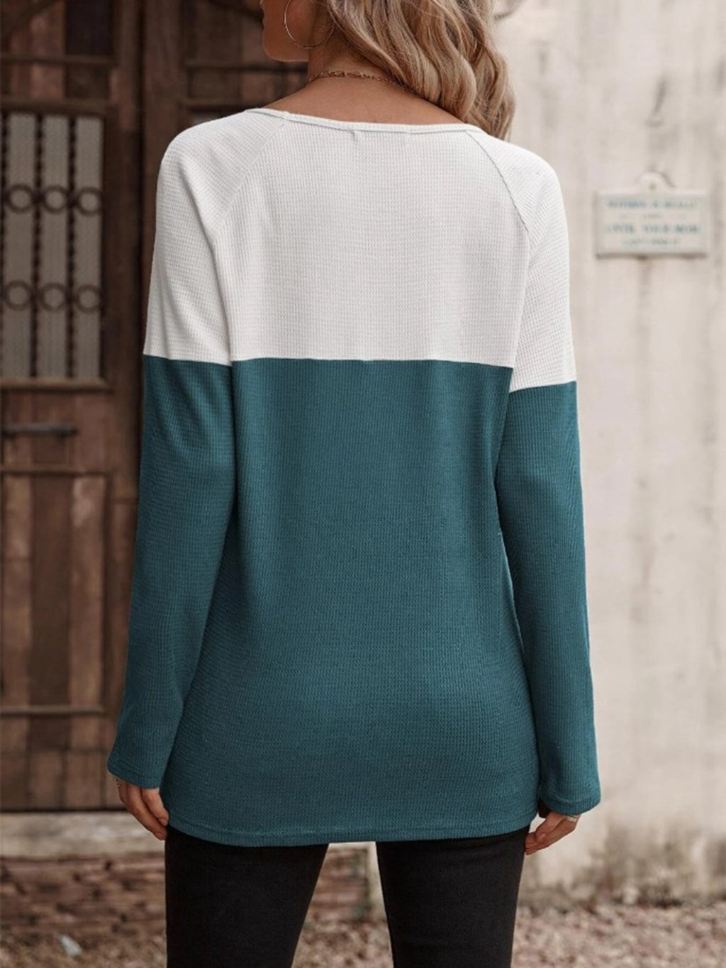 Contrast Round Neck Long Sleeve T-shirt (6)