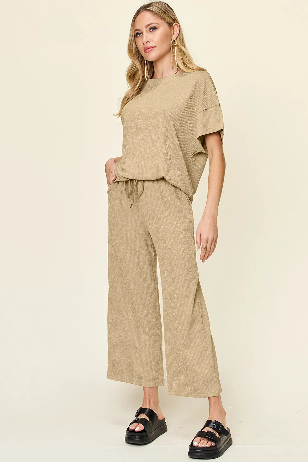 Round Neck Short Sleeve Wide Leg Pants (31)