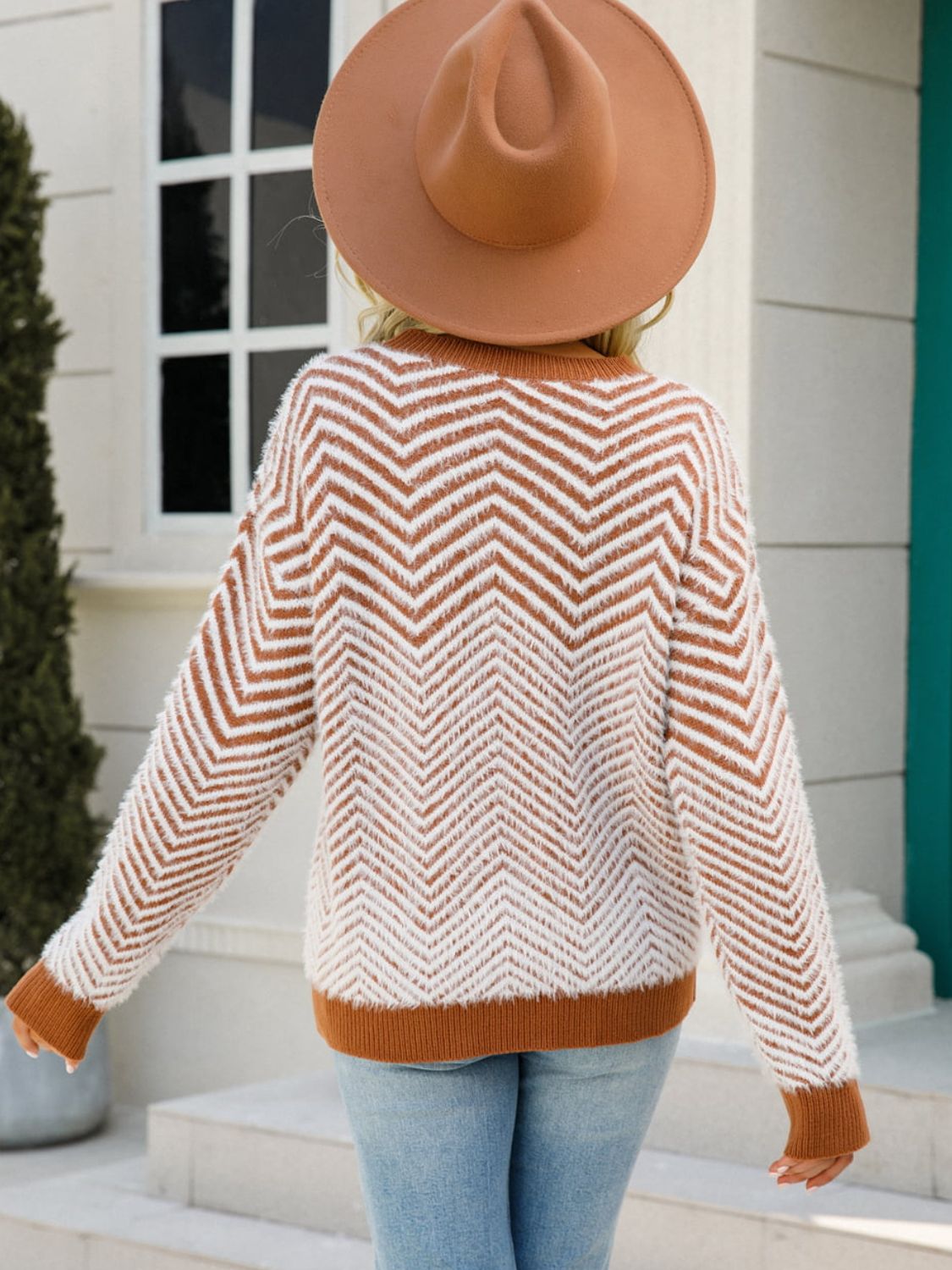Round Neck Long Sleeve Sweater (4)