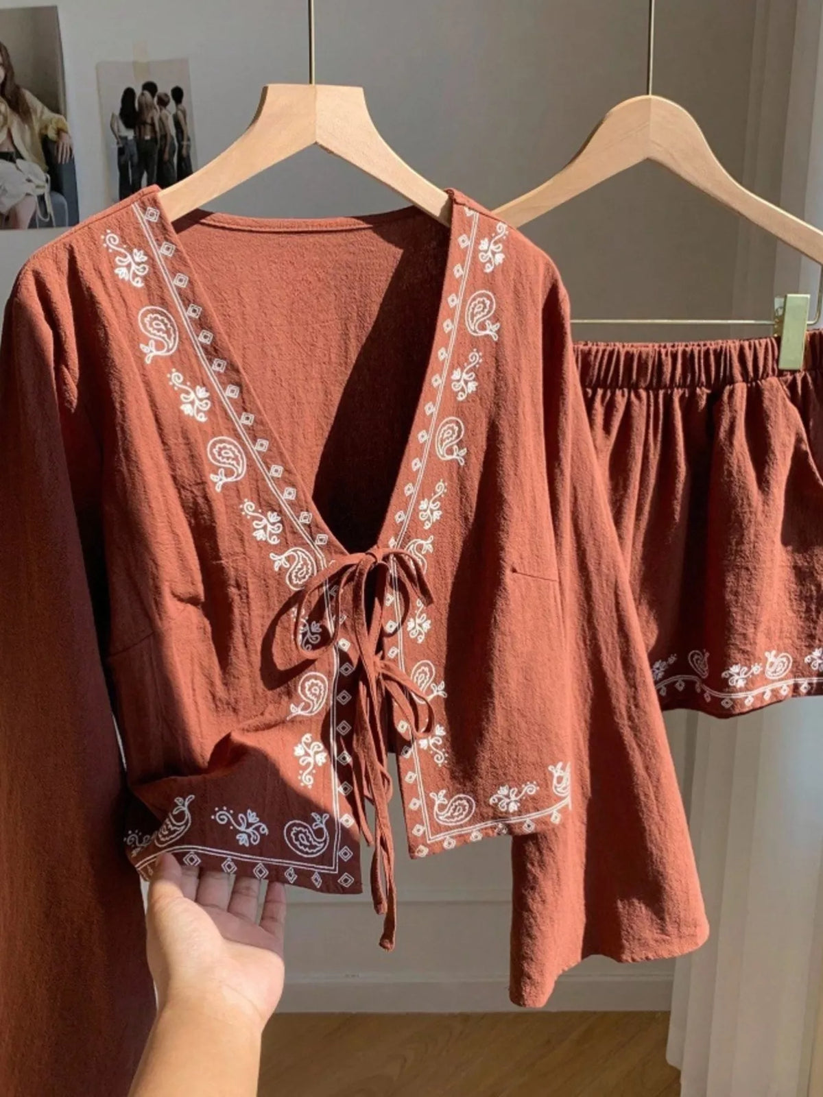 Embroidered Tie-front Top Shorts Set (6)