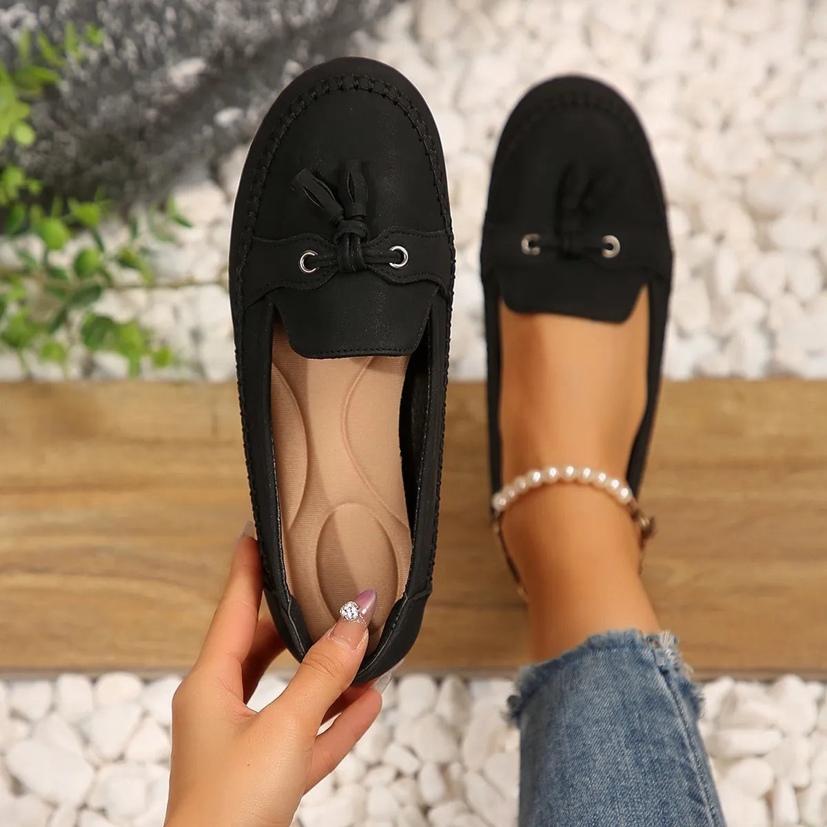 Round Toe Flat Slip-ons (5)