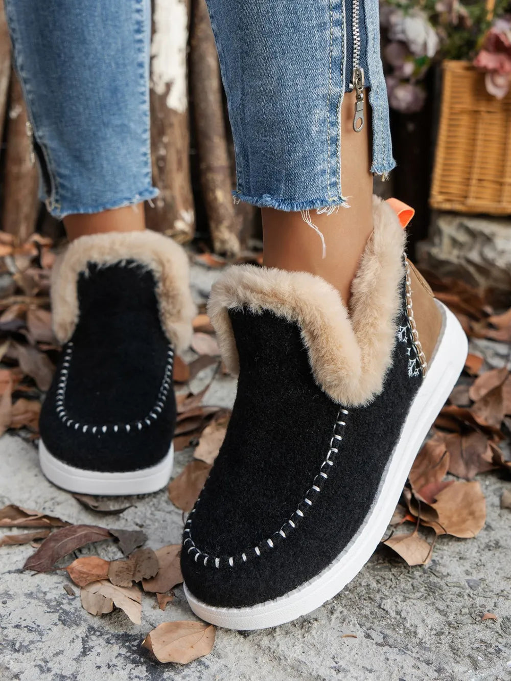Furry Suede Round Toe Flat Sneakers (6)