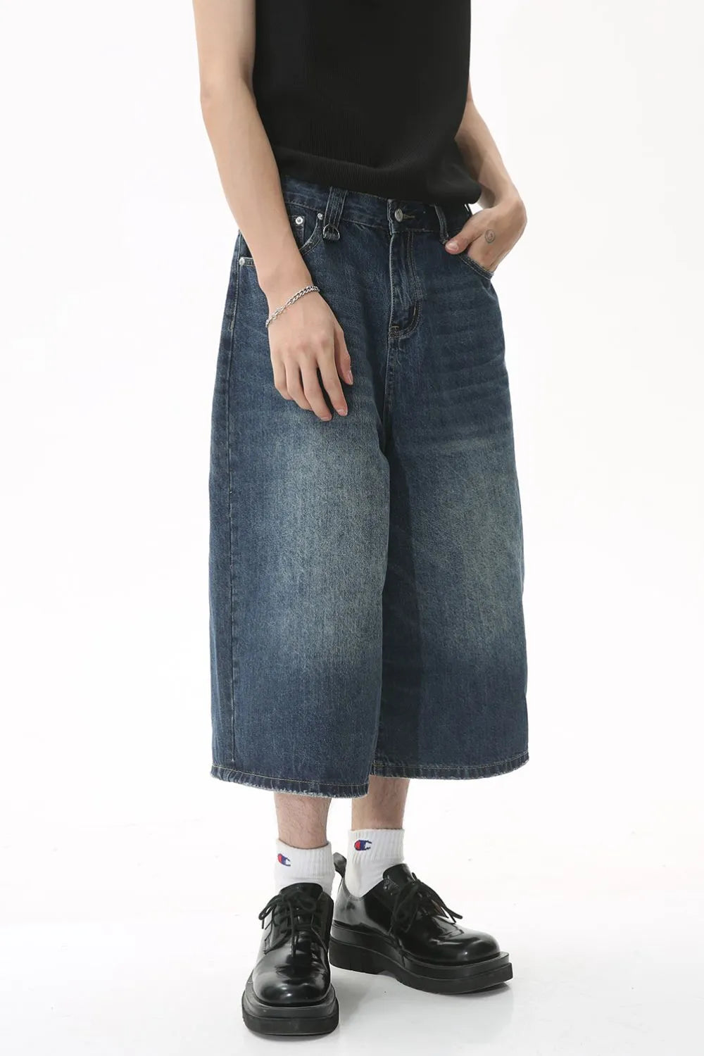 Wide Leg Cropped Jeans (2)