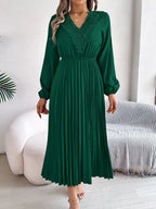 Lace Detail V-neck Pleated Dress (4)