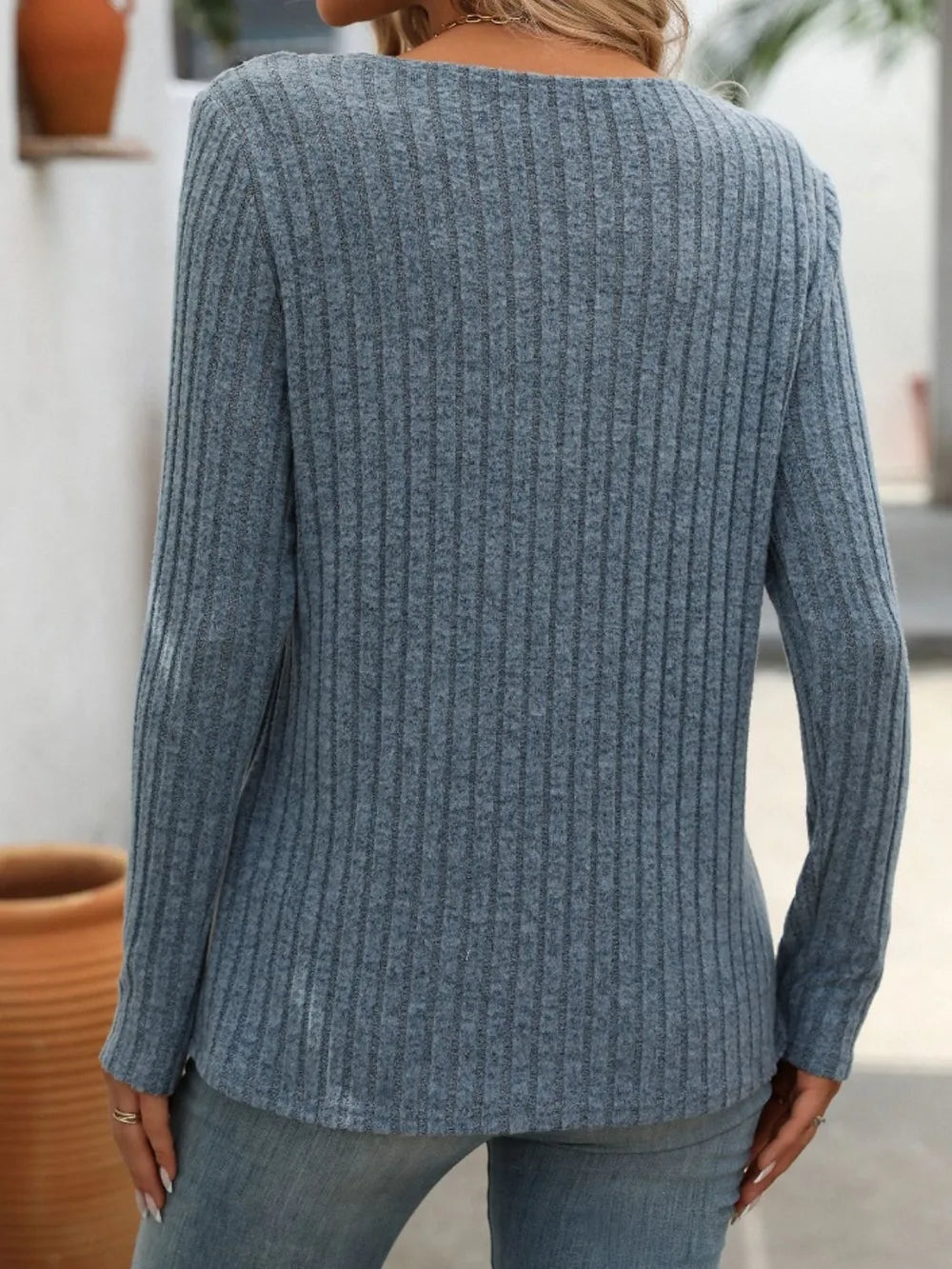 Ribbed V-neck Long Sleeve T-shirt (2)