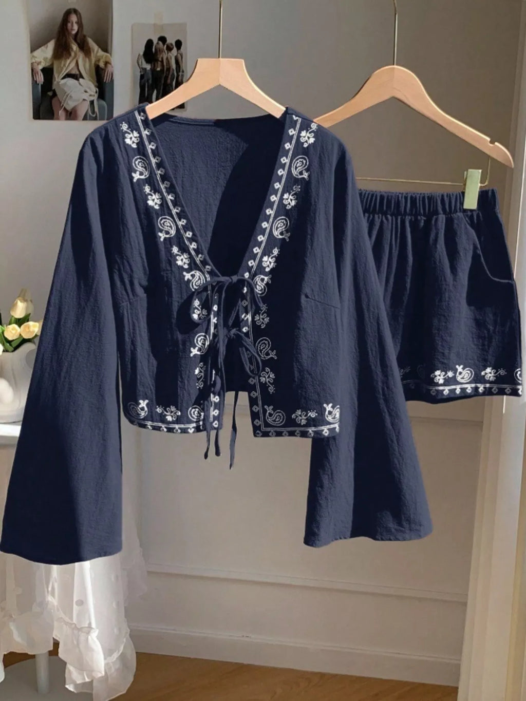 Embroidered Tie-front Top Shorts Set (17)