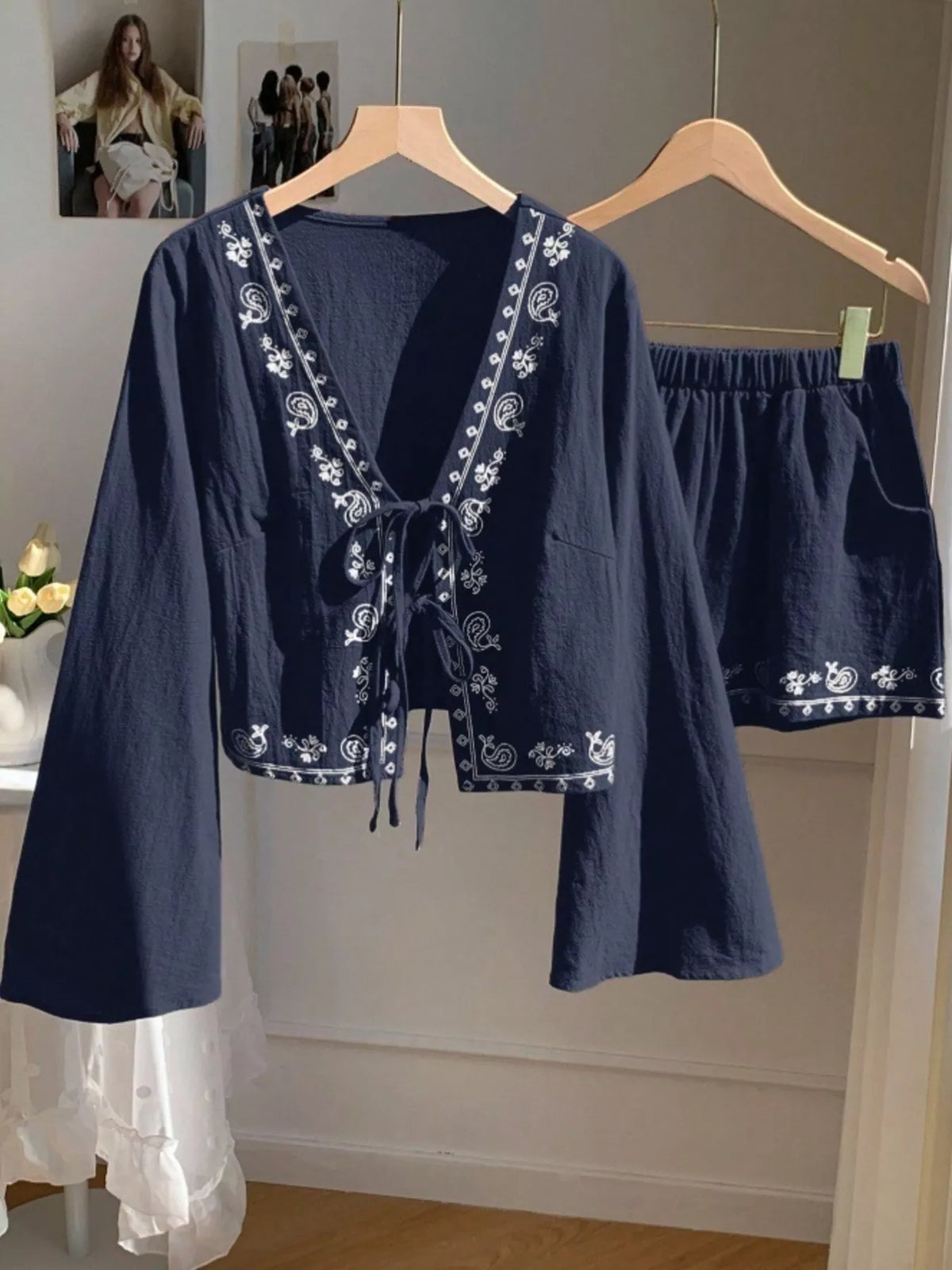 Embroidered Tie-front Top Shorts Set (17)