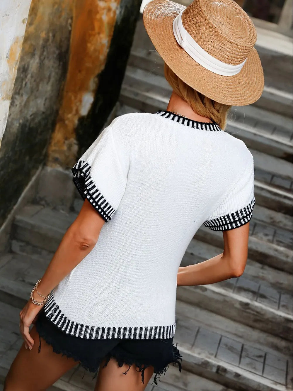 Contrast Round Neck Short Sleeve Knit Top (4)