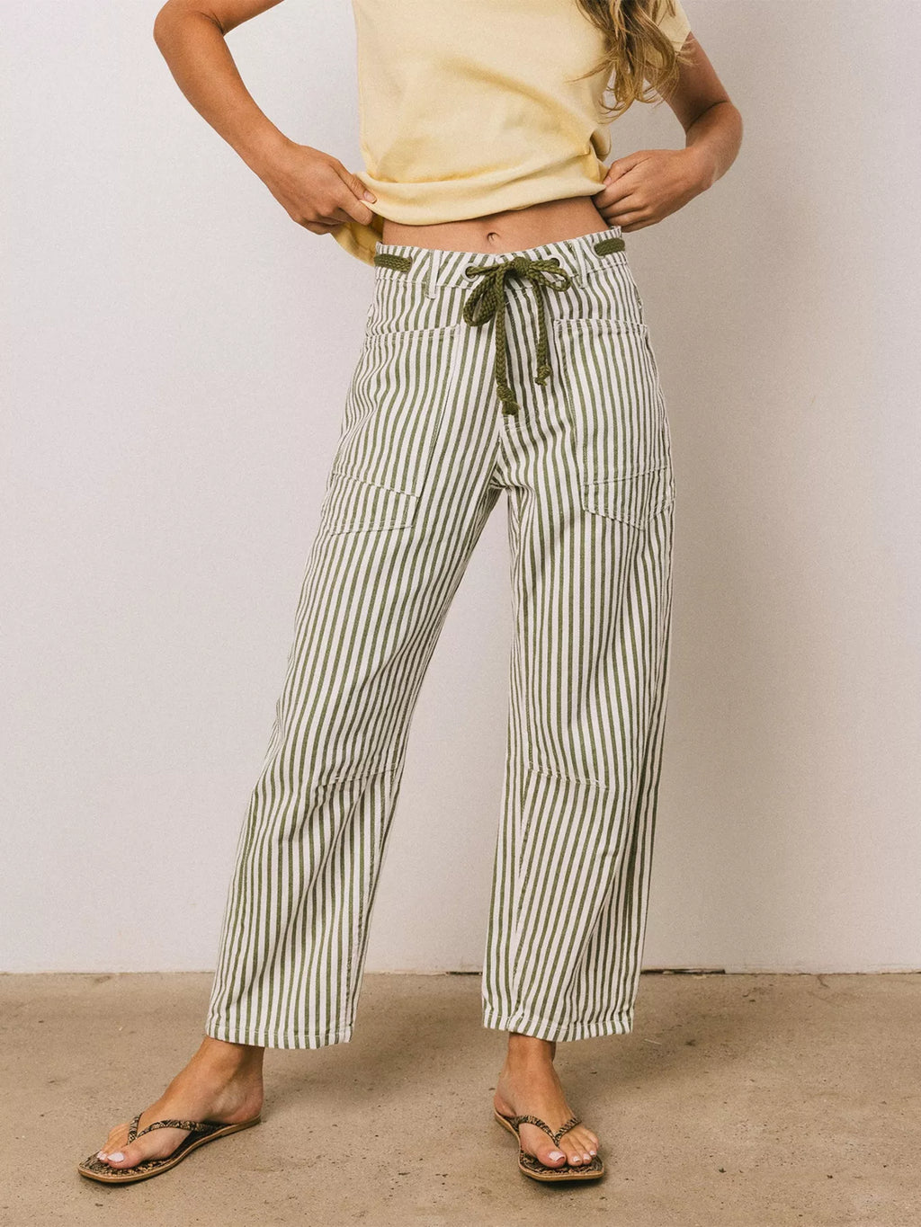Drawstring Wide Leg Cropped Jeans (12)