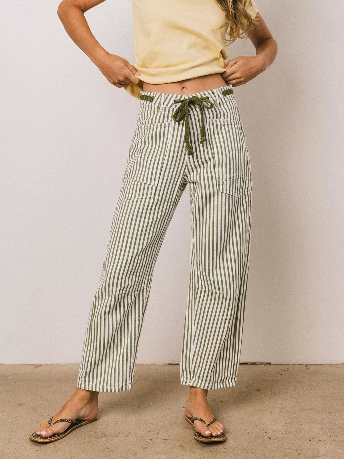 Drawstring Wide Leg Cropped Jeans (12)