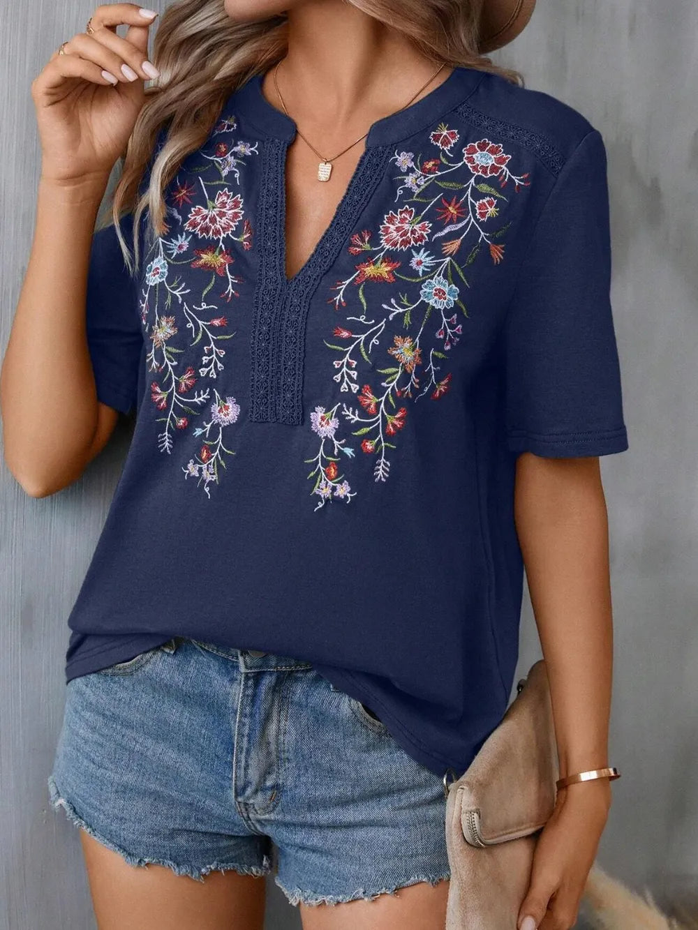 Embroidered Notched Short Sleeve T-shirt (12)