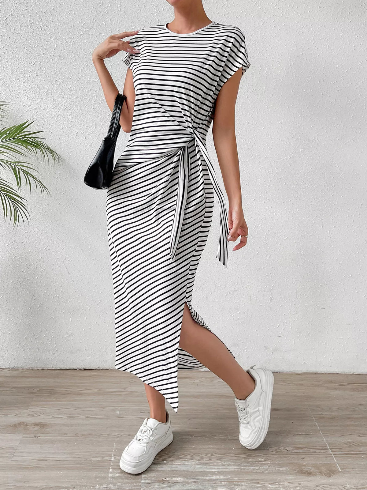 Striped Tie-waist Midi Dress (3)