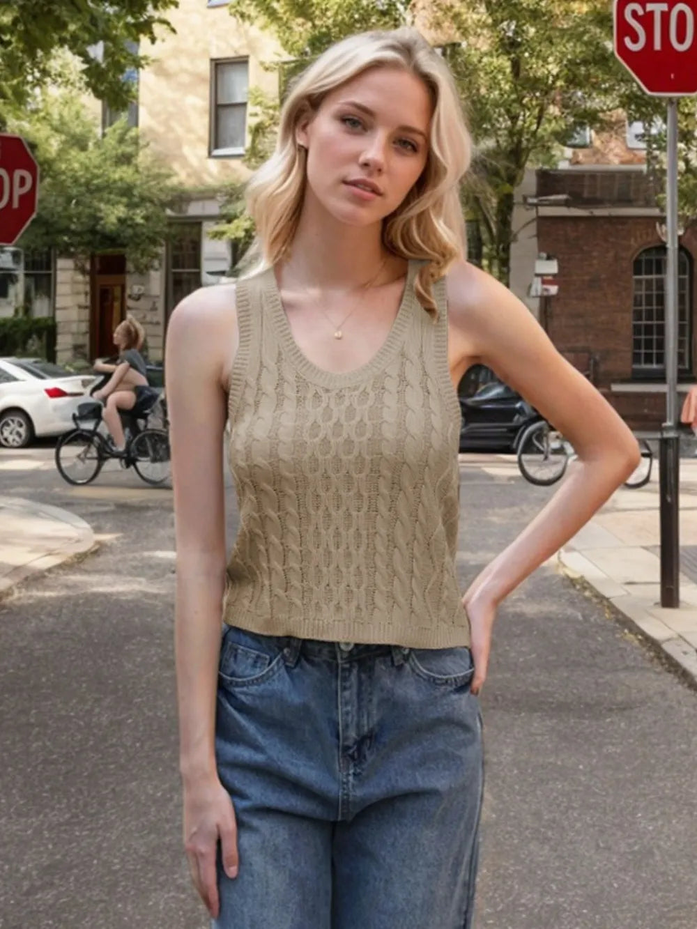 Cable-knit V-neck Knit Tank (2)