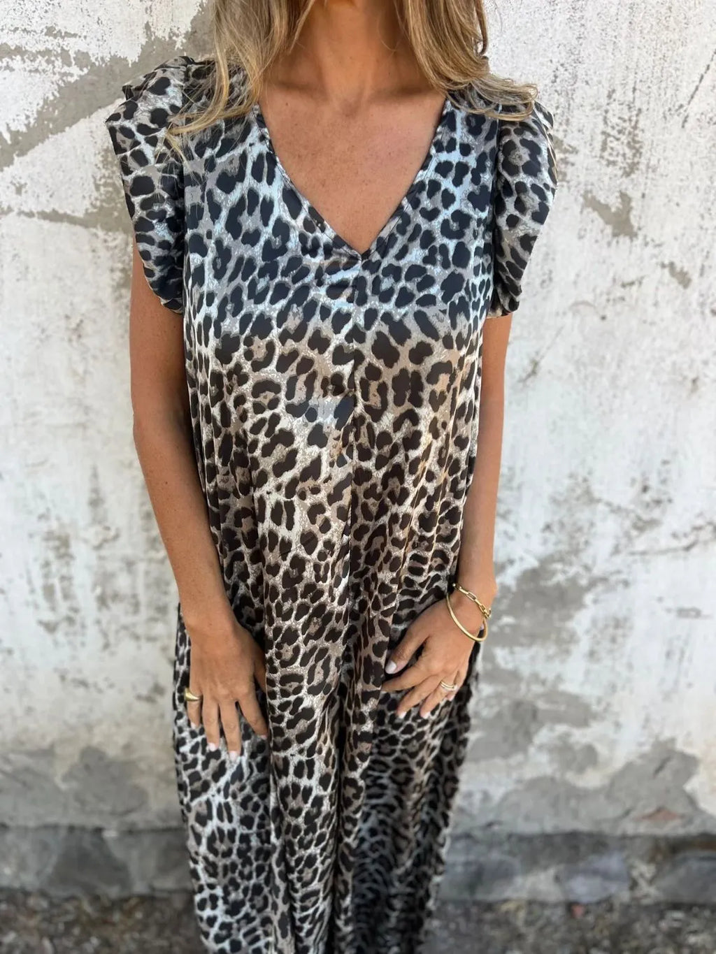 Full Size V-neck Cap Sleeve Wide Leg Jumpsuit Plus (7)