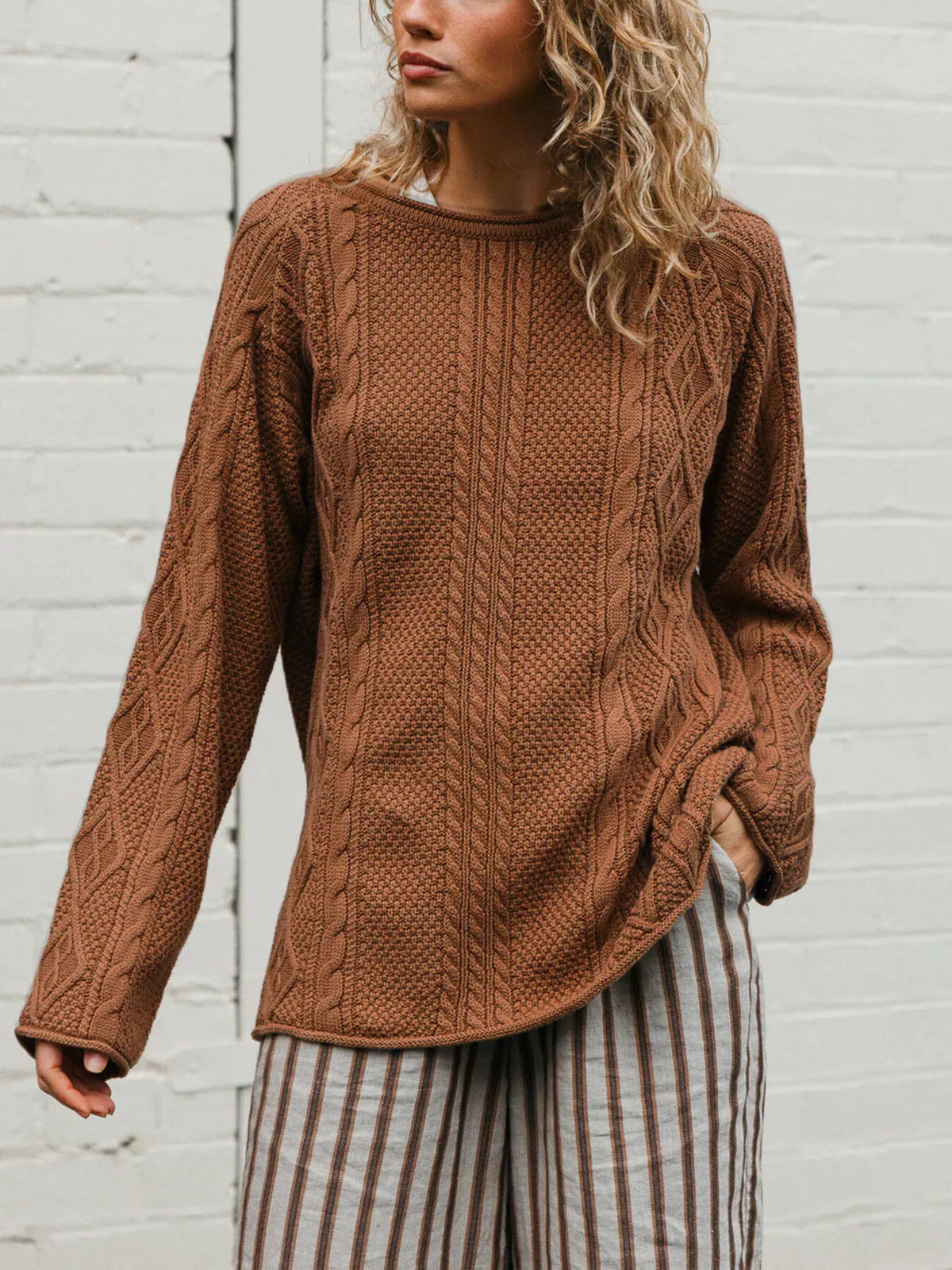 Crew Neck Cable-knit Sweater (3)