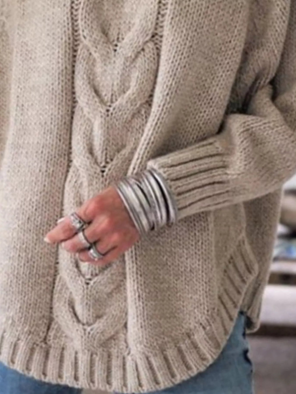 Cable-knit Long Sleeve Sweater (9)