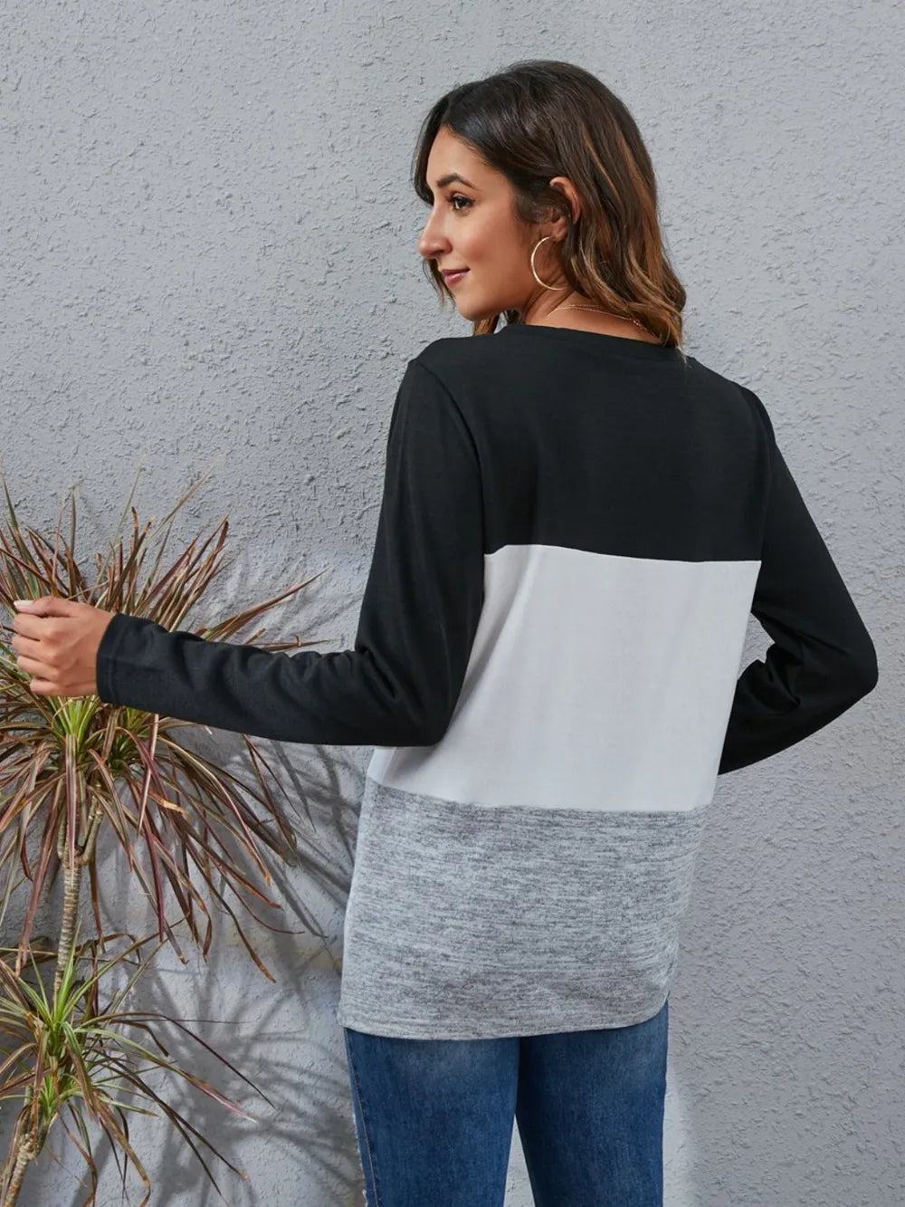 Block Round Neck Long Sleeve T-shirt (2)