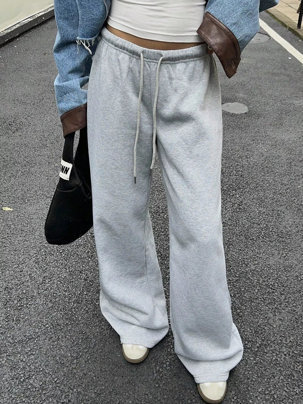 Wide Leg Drawstring Sweatpants (2)