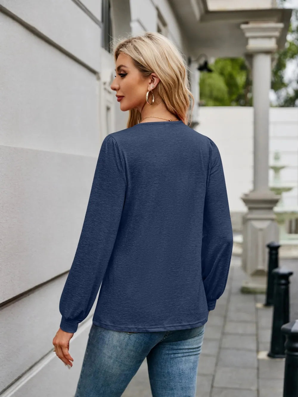 V-neck Long Sleeve T-shirt (11)